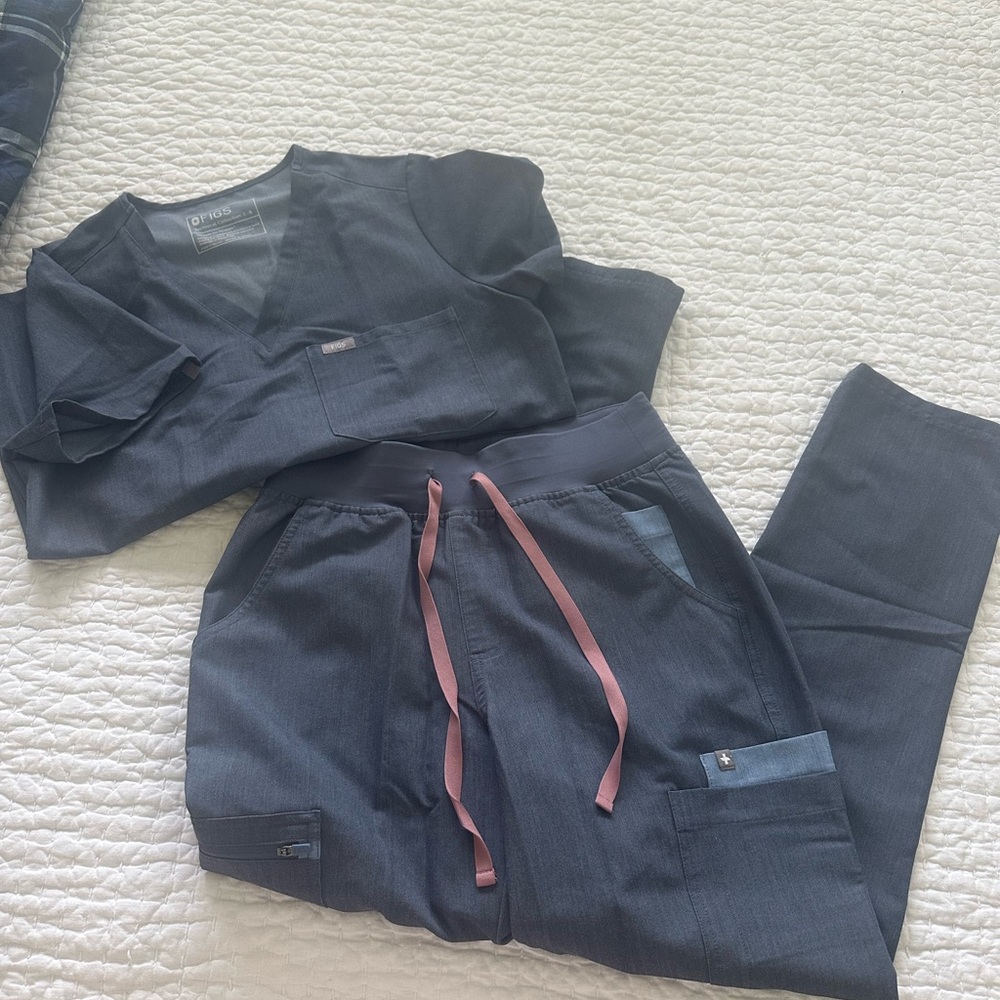 Figs Women's Navy Jogger Scrub Pants with Pink Drawstring